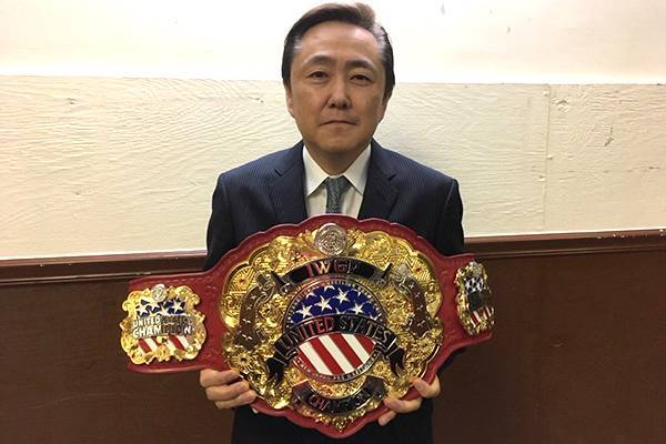 7月のロサンゼルス大会を前に“IWGP USヘビー級王座”の新設がアナウンス! ROHのリング上でベルトがお披露目!!