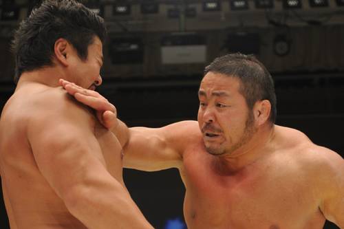 健介vs中西が6年ぶり激突 2 11健介オフィス興行で 野人 が大暴れ 新日本プロレスリング