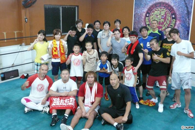 プロレス道場夏休み特別教室開催 報告 新日本プロレスリング プロレス道場夏休み特別教室開催 報告 新日本プロレスリング