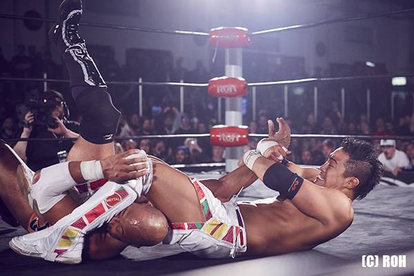 2024年ファッション福袋 ROH 遠征初日、KUSHIDAが衝撃の“新技”でジェイ・リーサルを撃破 スポーツ