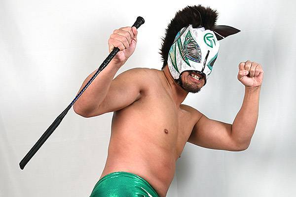 Umabi』にあの話題のレスラーが登場！「JRA×新日本プロレスコラボ 覆面