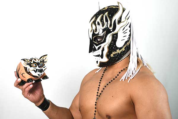 メキシコ製tシャツ ブレスレット マスクが到着 Fantastica Mania 18 で直輸入グッズを会場特別販売 新日本プロレスリング