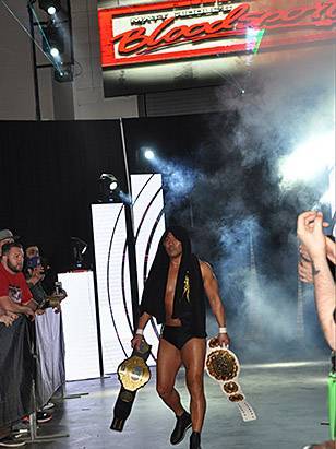 アメリカ遠征中の鈴木みのるがノーロープマッチで元UFCファイターに