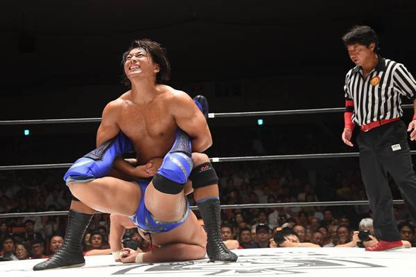 最後はノーフィアー！ 鈴木みのるがリハビリ中の“帝王”高山善廣に