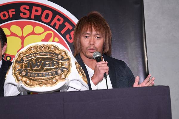 なんと挑戦者が握手を要求!? 内藤vsタイチのインターコンチネンタル