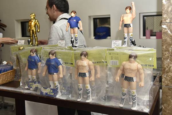 新日本プロレス 飯伏幸太選手 フォトフレーム ブランド通販サイトをすべて 新日本プロレス '17 4.9 直筆サイン