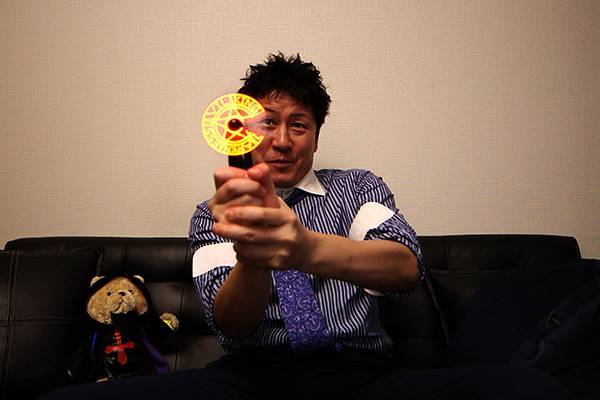 本日9月4日（水）後楽園大会から緊急発売！暗黒の魔法陣が手のひらから