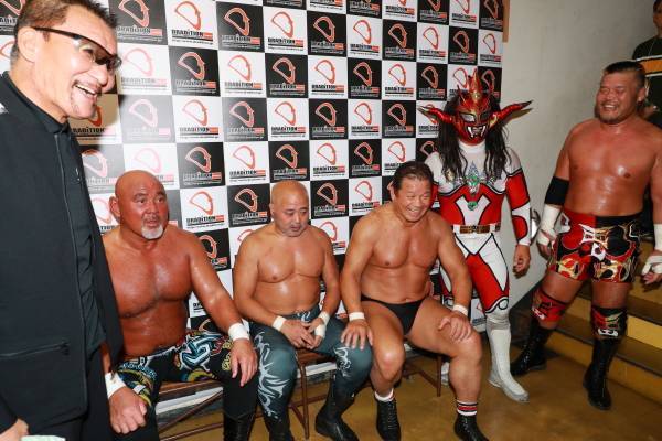 1.4東京ドーム前に藤波とライガーが合体！ “ヒロ斉藤40周年マッチ”は