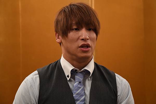 飯伏 次にiwgpヘビーを獲った時に一番 爆発 するのは 自分 Sanada 年いろんなジャンルも含めて 誰よりも一番輝きますよ 授賞式後コメント 新日本プロレスリング