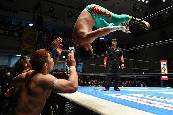 NEW JAPAN ROAD – 東京・後楽園ホール 2020/2/20 – 第6試合 60分1本 