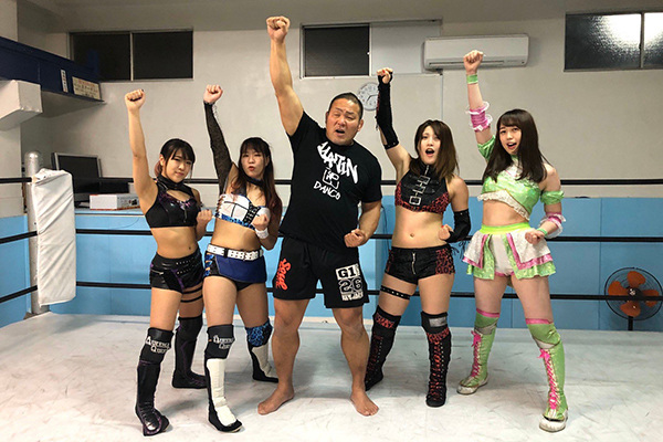 中西さんがスターダムyoutubeチャンネルに襲来 林下詩美選手に必殺技を伝授 新日本プロレスリング