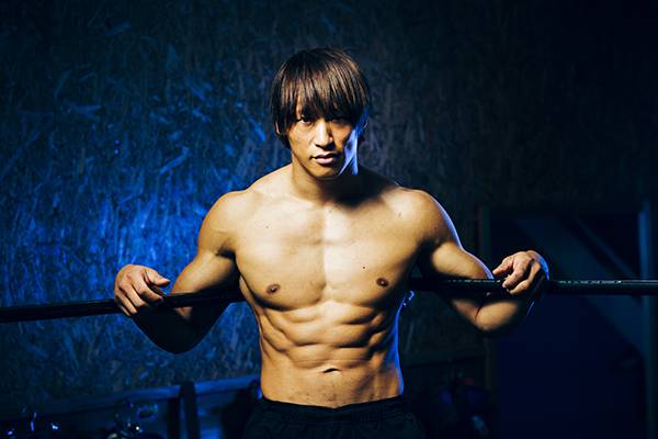 秘密基地”で飯伏幸太選手に直撃インタビュー！ 二冠王者～IWGP