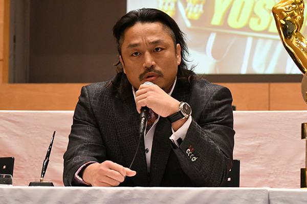 Wk16 鷹木が反論 こんな奴に50周年を背負う資格はない オカダ 新チャンピオンの姿を皆さんにお見せする Iwgpジュニアは静かな火花 デスペラード 俺が勝って 俺の未来を開く 1 4東京ドーム調印式 新日本プロレスリング
