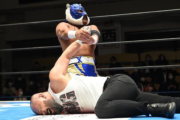 チーズ！ 2017年9〜11・2018年1・4、2019年5・6・8・11月号他 LECクリンぱっ！Presents 新春黄金シリーズ | 新日本プロレスリング