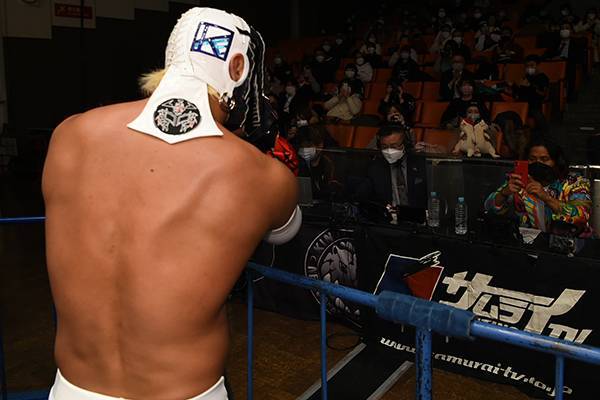 チーズ！ 2017年9〜11・2018年1・4、2019年5・6・8・11月号他 LECクリンぱっ！Presents 新春黄金シリーズ | 新日本プロレスリング