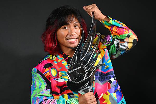 Reバース　PP 新日本プロレス　高橋ヒロム 高橋ヒロム】開封動画 Reバース「新日本プロレス」第2弾 - YouTube