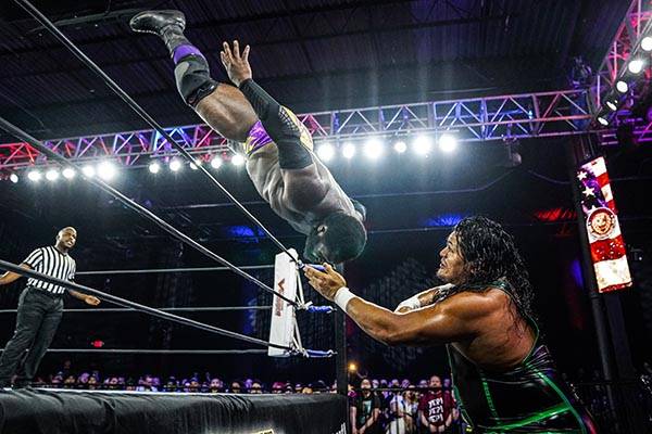 UNITED EMPIRE RISING | 新日本プロレスリング株式会社