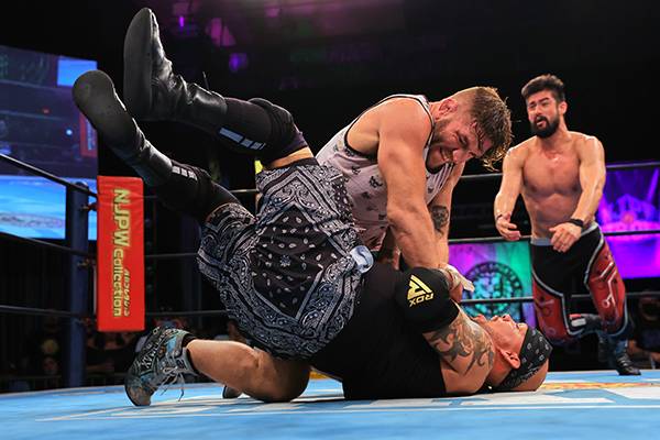 新日本プロレス ミニリング　値下げしました 新日本プロレス】JR HAKATA CITY Presents レスリング薩摩の国