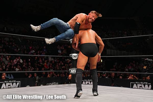 AEWマットで、柴田勝頼がオレンジ・キャシディのAEWオール