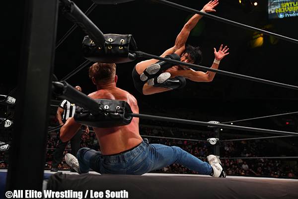 AEWマットで、柴田勝頼がオレンジ・キャシディのAEWオール