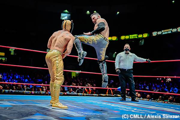 12月9日 (金) アレナメヒコでメキシコとアメリカの国交樹立200周年を記念した『La Copa Bicentenario』にロッキー