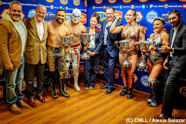 12月9日 (金) アレナメヒコでメキシコとアメリカの国交樹立200周年を記念した『La Copa Bicentenario』にロッキー