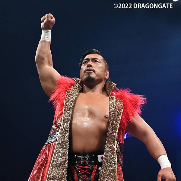 古巣・DRAGON GATEに帰還した鷹木信悟が“龍魂全開”の大暴れ