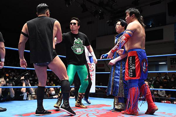 永田がバックドロップホールドで宮原を撃破！ 史上最年長で三冠ヘビー