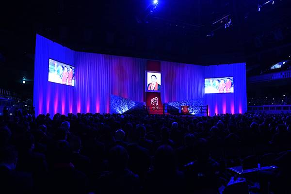 あなたに出会い、私の人生は大きく変わりました！」“愛弟子”藤波辰爾