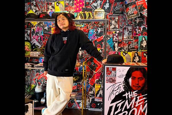 高橋ヒロム選手がモデル出演したアパレルブランド「ROLLING CRADLE」の