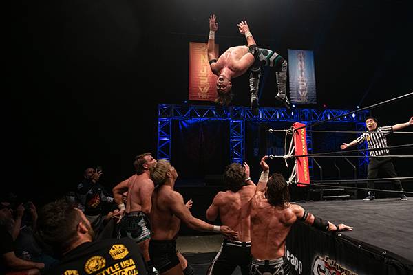 新品ケース交換済み　プロレスリングＷＡＶＥ タッグリーグ戦 ２０１２ ＆ ２０１ 4月29日（土）25時～！】『ワールドプロレスリング』は4.8両国