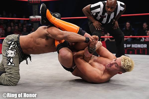 ROH HONOR CLUB』で、“TV王者”ザック・セイバーJr.がARフォックスから
