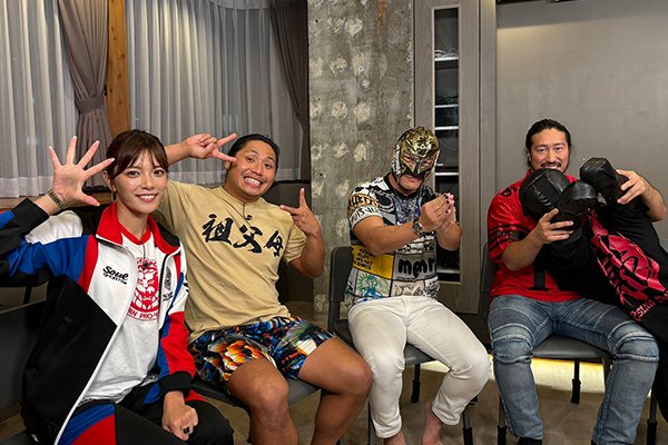 辻陽太 UAコーチ トラックジャケット Mサイズ 新日本プロレス 辻陽太 UAコーチ トラックジャケット Mサイズ 新日本プロレス