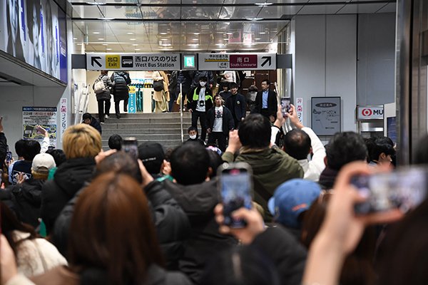 京王百貨店『NJPW × YHPW Xmas POPUP STORE』最終日は、棚橋弘至選手が