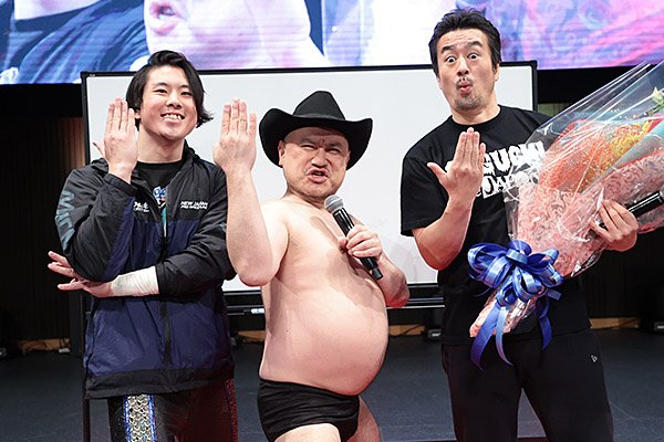 ハリウッドザコシショウさんがサプライズ登場！「ヒサシブリダナ