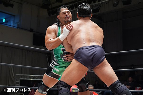 大日本プロレスで、注目の“怪力対決”が実現！ 白熱の好勝負、最後は