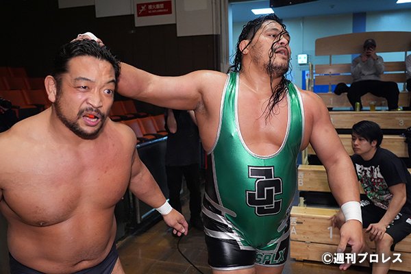 大日本プロレスで、注目の“怪力対決”が実現！ 白熱の好勝負、最後は