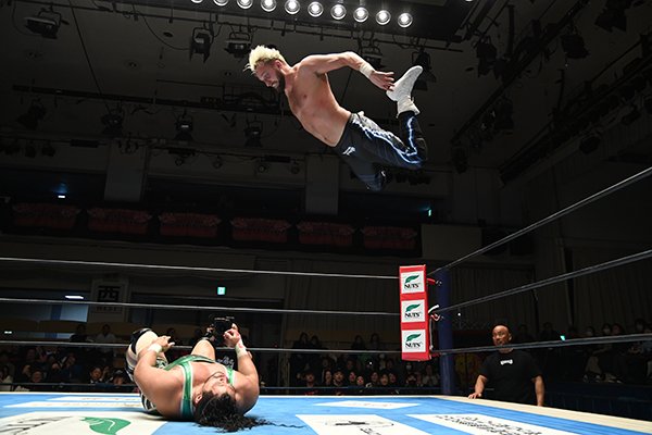 ELP remains King of TV after Korakuen battle | NEW JAPAN PRO-WRESTLING