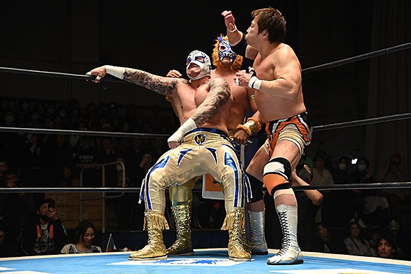 Volador Jr. Triumphs Over Templario as Depredadores take over