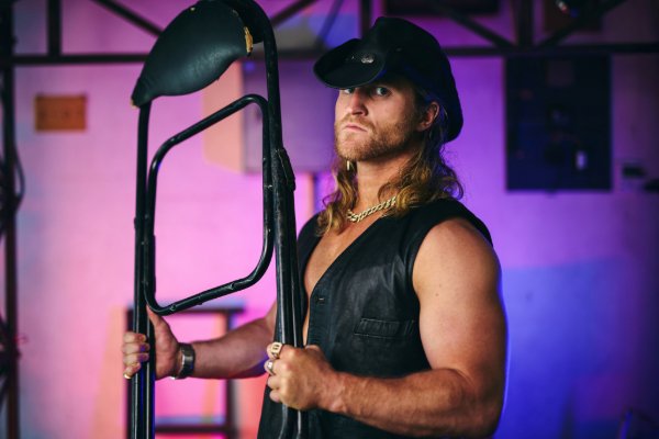 Hardcore Dog: Clark Connors interviewed | NEW JAPAN PRO-WRESTLING