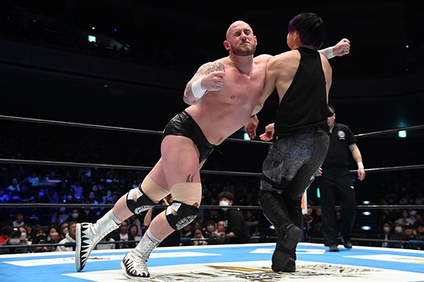 HOUSE OF TORTURE Keeps the Gold as SANADA Turns at Sakura Genesis