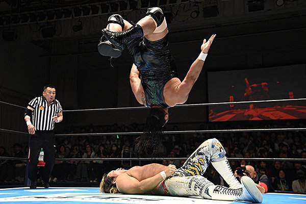 A Final Aloha: Jeff Cobb Bows Out in Battle with Tanahashi | NEW