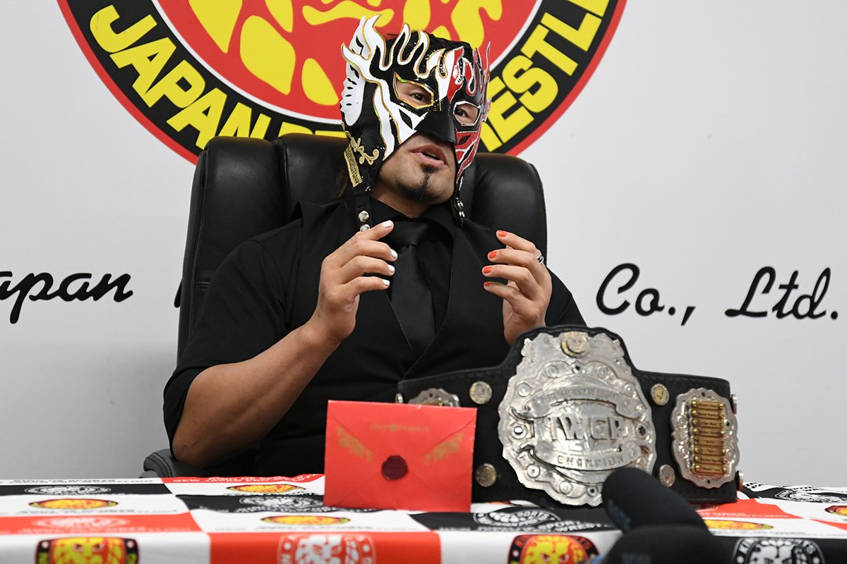 新日本プロレス　IWGP選手権　勝利者トロフィー　実使用　5月6日まで限定値下げ HMV&BOOKS SHIBUYA on X: 