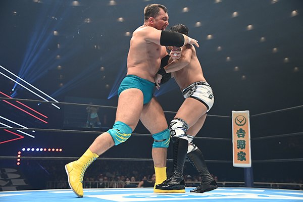 Kamikaze clinches gold: Oleg claims NEVER Openweight Championship