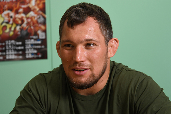 新日本プロレス ミニリング　値下げしました 辻選手とは30分時間切れ引き分けの可能性もあると思いますけど