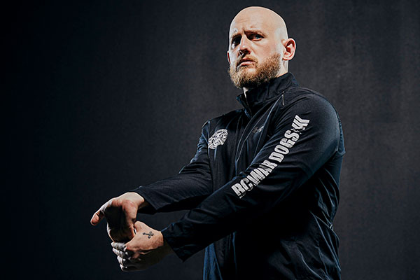 新日本プロレス ゲイブ・キッド ブリッツィング キャップ BULLET CLUB アンダーアーマー×｢WAR DOGS/ゲイブ・キッド」のコラボアイテムが完成