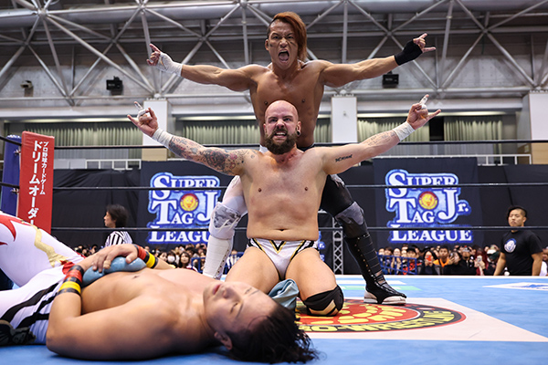 超人”石森＆“鳥人”エックスが、デスペラード＆KUUKAIを豪快撃破でB