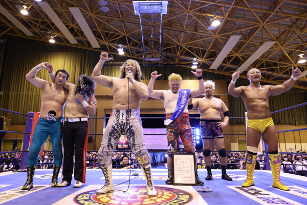 Tanahashi comes out on top of a reunited GBH in Noboribetsu | NEW