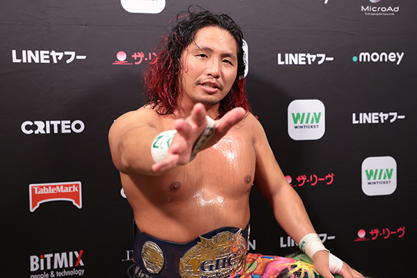 怒涛の大攻勢で、高橋ヒロムがYO-HEYを撃破！GHCジュニアヘビー級王座