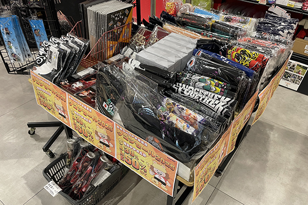 闘魂SHOP水道橋店】ワゴンセール2025!!対象の雑貨やタオルが30～50